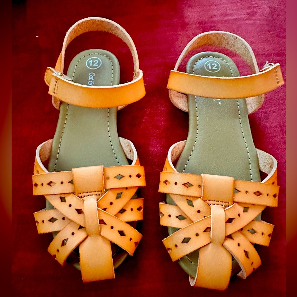 Girls cat and Jack sandals